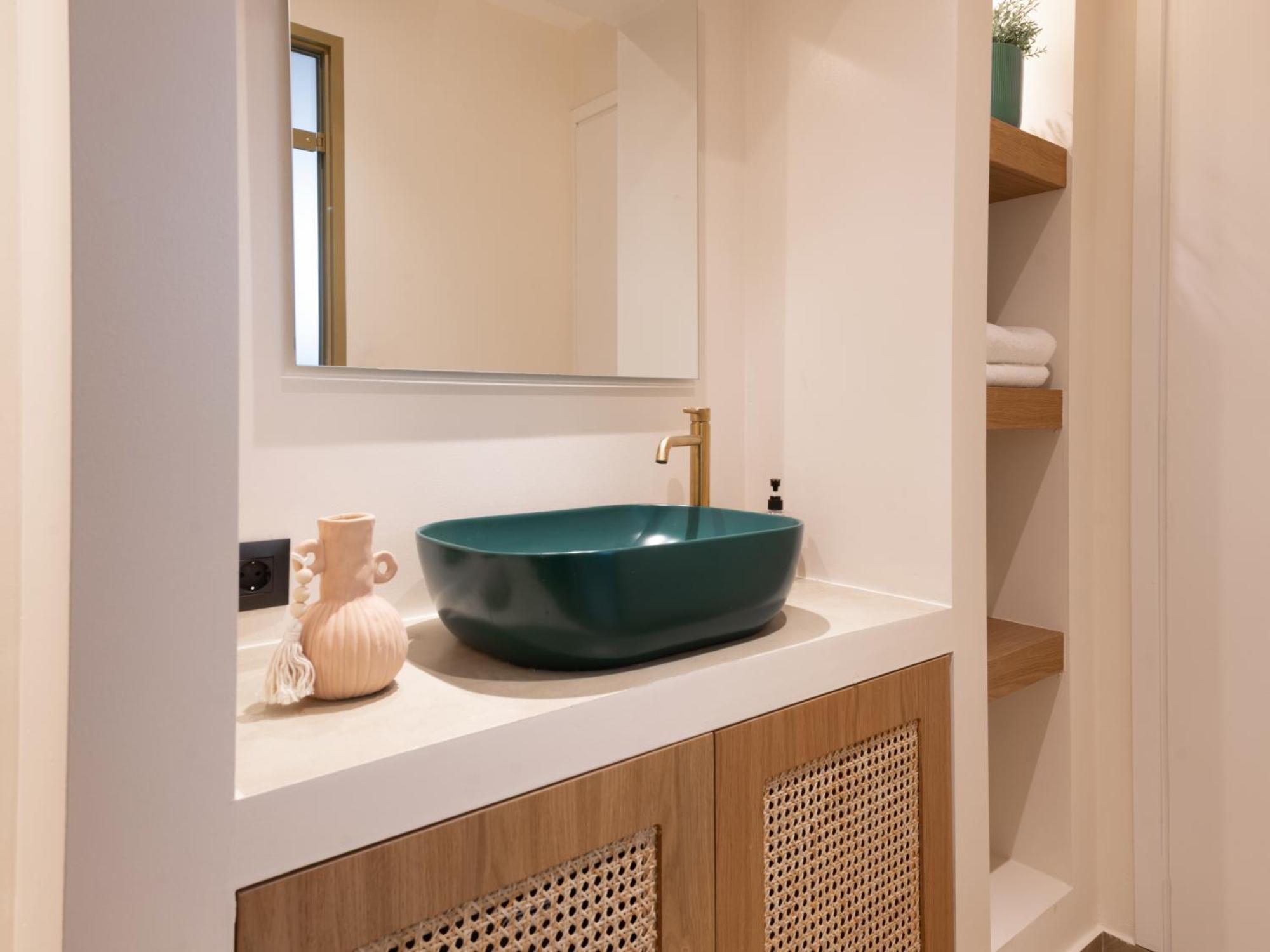 Isola Concept 4*